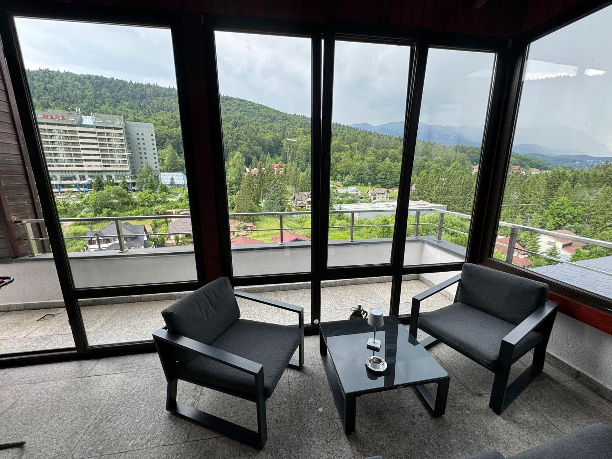 View Penthouse - Terrace - 2 Bathrooms - Free Parking Apartament Sinaia